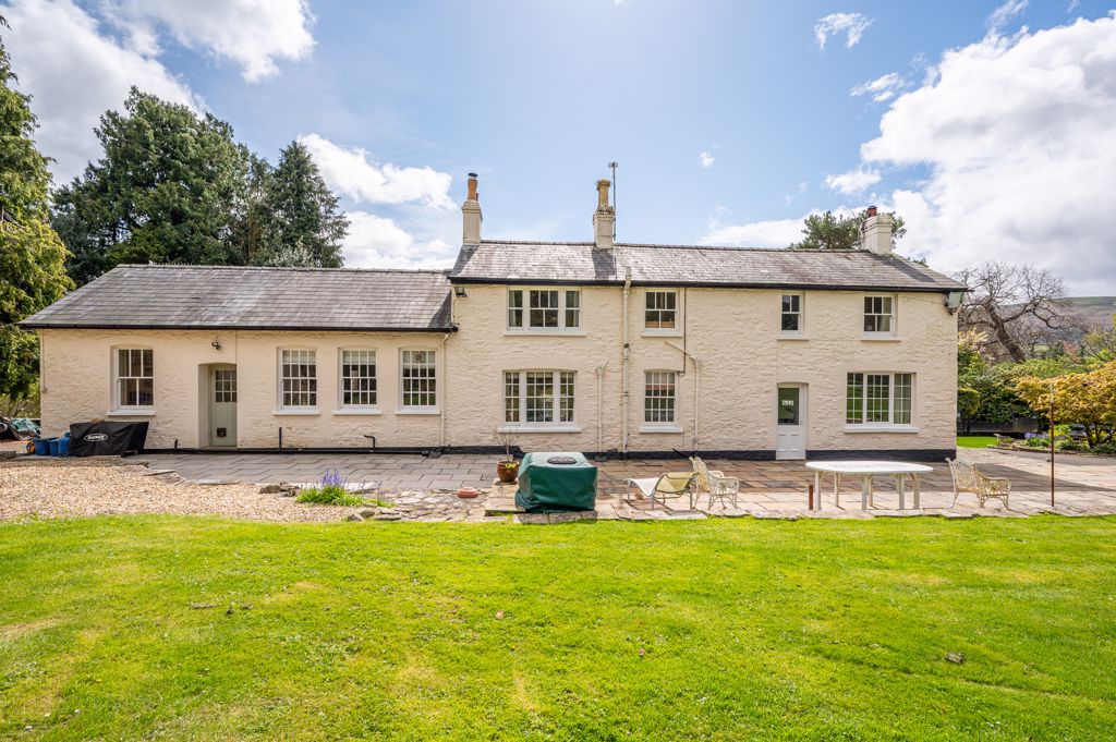 Rear Elevation- click for photo gallery